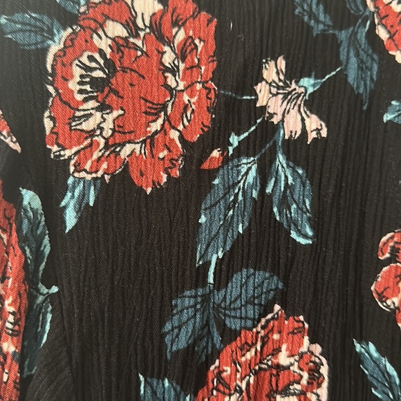 Miiyu floral coverup - Picture 2 of 3